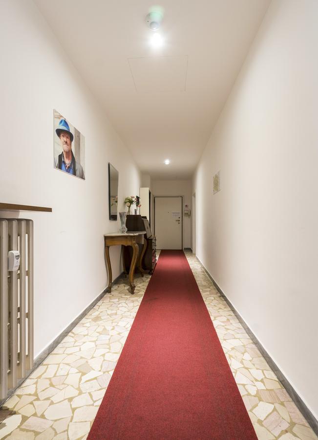 Residence Railway By Studio Vita Болонья Экстерьер фото